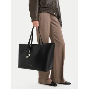 Torebka Nine West. Czarne shopper bag Nine West, bez wzorów, bez dodatków. Za 279,99 zł.