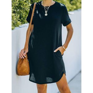 Milan Kiss Sukienka w kolorze czarnym rozmiar: M. Czarne sukienki Milan Kiss, m, bez wzorów, bez kołnierzyka, bez ramiączek, midi. Za 126,99 zł.