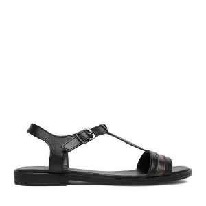 Sandały Lasocki. Czarne sandały Lasocki, bez wzorów, bez obcasa, na płaskiej podeszwie, bez zapięcia. Za 149,99 zł.