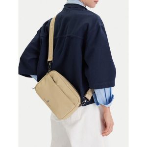 Torebka Beverly Hills Polo Club. Brązowe listonoszki Beverly Hills Polo Club, bez wzorów, bez dodatków. Za 129,99 zł.