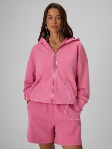4F Bluza dresowa oversize z kapturem damska - różowa L. Czerwone bluzy 4f, na lato, l, bez wzorów, z dresówki, z kapturem. W wyprzedaży za 169,99 zł.