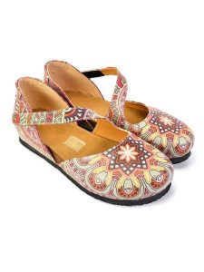 Goby Baleriny ze wzorem z paskiem rozmiar: 36. Balerinki Goby, bez wzorów, z materiału, bez obcasa, bez zapięcia. Za 195,99 zł.