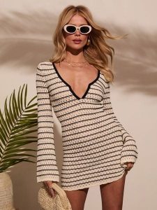 LA Angels Sukienka w kolorze beżowym rozmiar: M. Brązowe sukienki LA Angels, na imprezę, m, bez wzorów, bez kołnierzyka, bez ramiączek, mini. Za 168,95 zł.
