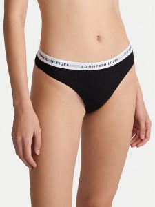 Tommy Hilfiger Stringi UW0UW05875 Czarny. Czarne stringi TOMMY HILFIGER, bez wzorów, z bawełny. Za 69,99 zł.