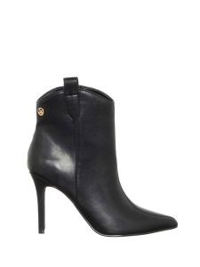 Liu Jo Botki w kolorze czarnym rozmiar: 41. Czarne botki Liu Jo, bez wzorów, z materiału, bez obcasa, na szpilce, bez zapięcia. Za 261,62 zł.