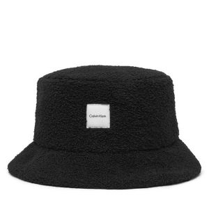Kapelusz Calvin Klein. Czarne kapelusze Calvin Klein, bez wzorów. Za 219,99 zł.