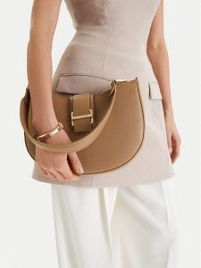 GINO ROSSI Torebka 1-2 Brązowy. Brązowe torebki klasyczne Gino Rossi, bez wzorów, z materiału, bez dodatków. Za 229,99 zł.