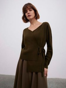 BGN Kardigan w kolorze khaki rozmiar: 40. Brązowe kardigany BGN, z wełny. Za 78,99 zł.