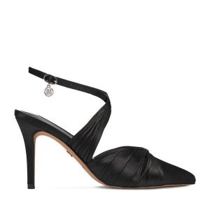 Szpilki Nine West. Czarne szpilki Nine West, bez wzorów, bez obcasa. Za 249,99 zł.