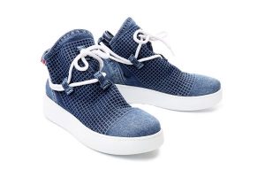 LANQIER 41C214 jeans, botki damskie. Niebieskie botki Lanqier, bez wzorów, z jeansu, bez obcasa, bez zapięcia. Za 134,95 zł.