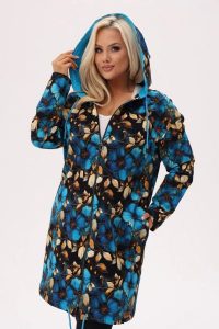 Bluza z kapturem Błękitna Magnolia - kwiatowa nuta elegancji PLUS SIZE XXL OVERSIZE JESIEŃ. Niebieskie bluzy Moda Size Plus Iwanek, na jesień, l, bez wzorów, z bawełny, z kapturem. Za 329,90 zł.