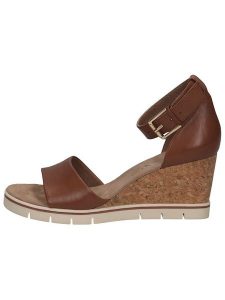 Caprice Skórzane sandały w kolorze jasnobrązowym na koturnie rozmiar: 39. Brązowe sandały Caprice, bez wzorów, z otwartym noskiem, bez obcasa, na koturnie, bez zapięcia. Za 118,01 zł.