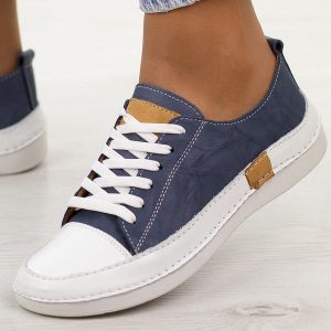 Granatowe skórzane półbuty damskie T.Sokolski 8260. Niebieskie półbuty Sokolski, na jesień, bez wzorów, z jeansu, z okrągłym noskiem, bez obcasa, na płaskiej podeszwie, bez zapięcia. Za 299,00 zł.