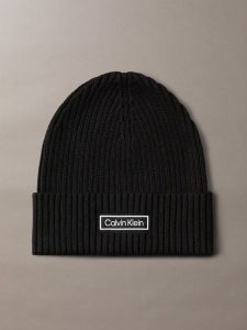Calvin Klein czapka z dzianiny z zawartością kaszmiru Kobiety Bawełna czarny, ONE SIZE. Czarne czapki Calvin Klein, z aplikacjami, z bawełny. Za 139,95 zł.