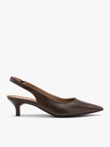 Brązowe czółenka slingback bez pięty. Brązowe czółenka Brawo sp. z o.o., bez wzorów, ze skóry, ze szpiczastym noskiem, bez obcasa, na obcasie, bez zapięcia. Za 379,99 zł.