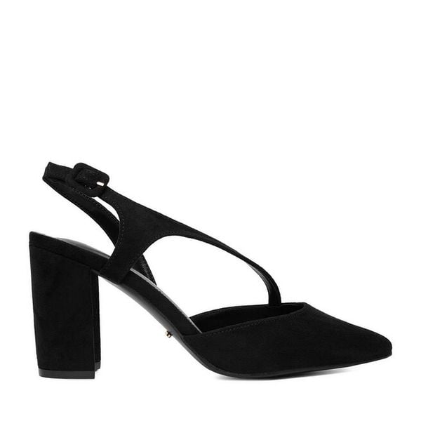 Czółenka DeeZee. Czarne czółenka DeeZee, bez wzorów, bez obcasa, bez zapięcia. Za 139,99 zł.