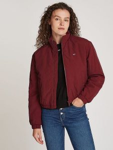 TOMMY JEANS Kurtka przejściowa w kolorze bordowym rozmiar: L. Czerwone kurtki Tommy Jeans, l, bez wzorów, z jeansu, bez kaptura. Za 434,85 zł.