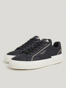 Pepe Jeans FOOTWEAR Sneakersy w kolorze czarnym rozmiar: 36. Czarne trampki Pepe Jeans FOOTWEAR, bez wzorów, z jeansu, bez zapięcia. Za 144,92 zł.