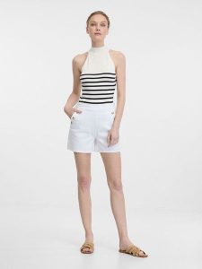 Orsay Top w kolorze kremowo-czarnym rozmiar: XL. Brązowe topy Orsay, xl, bez wzorów, bez kołnierzyka, bez ramiączek. Za 34,99 zł.