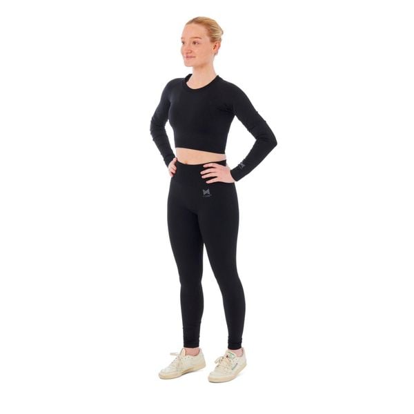 Damski zestaw sportowy Xtreme - legginsy sportowe + sportowy Croptop - Czarny. Czarne legginsy XTREME SOCKSWEAR, bez wzorów, z materiału, z podwyższonym stanem, długie. Za 199,42 zł.