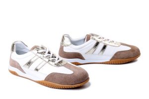 BOCCATO 328.3013 white, półbuty damskie. Białe półbuty Boccato, bez wzorów, ze skóry, bez obcasa, bez zapięcia. Za 319,90 zł.