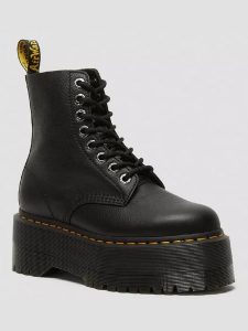 Dr. Martens Skórzane botki w kolorze czarnym rozmiar: 38. Czarne botki Dr. Martens, bez wzorów, bez obcasa, na platformie, bez zapięcia. Za 500,38 zł.