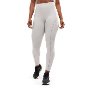 Damskie długie legginsy do biegania Fitness Siroko Lume Light Gray. Szare legginsy SIROKO, bez wzorów, z tkaniny, z podwyższonym stanem, długie. Za 169,00 zł.
