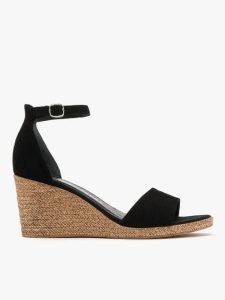 Czarne sandały na platformie. Czarne sandały Ryłko, bez wzorów, z gumy, bez obcasa, na platformie, bez zapięcia. Za 379,99 zł.
