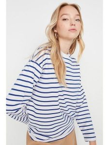 Trendyol Bluza w kolorze biało-niebieskim rozmiar: XL. Białe bluzy Trendyol, xl, bez wzorów, bez kaptura. Za 52,45 zł.