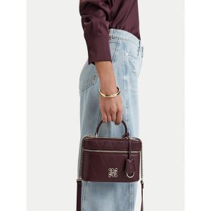 Torebka Nine West. Czerwone kuferki Nine West, bez wzorów, bez dodatków. Za 279,99 zł.