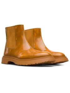 Camper Skórzane sztyblety w kolorze jasnobrązowym rozmiar: 39. Brązowe botki Camper, bez wzorów, bez zapięcia. Za 491,99 zł.