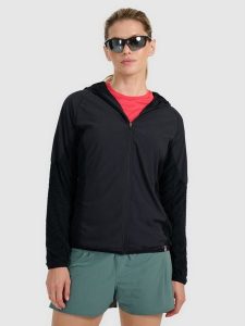 4F Bluza do biegania w terenie Primaloft Active damska - czarna M. Czarne bluzy 4f, l, bez wzorów, z materiału, bez kaptura. Za 299,99 zł.