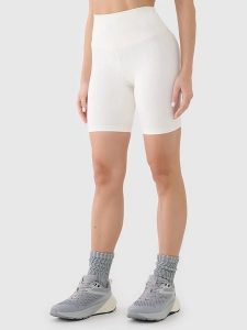 4F Szorty funkcyjne w kolorze kremowym rozmiar: L. Brązowe spodenki sportowe 4f, l, bez wzorów, z materiału, na fitness i siłownię. Za 52,79 zł.