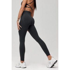 Damskie legginsy bezszwowe Rough Radical Seamless Glow Long. Szare legginsy ROUGH RADICAL, bez wzorów. Za 159,90 zł.