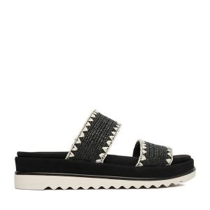 Klapki Remonte. Czarne klapki Remonte, bez wzorów, bez obcasa. Za 349,99 zł.