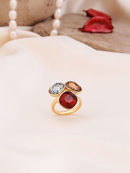 Pierres de Jade Pozłacany pierścionek z cyrkoniami rozmiar: onesize. Brązowe pierścionki Pierres de Jade, z cyrkonią, pozłacane. Za 87,19 zł.