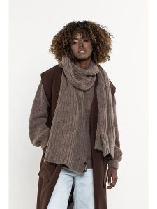 Awama Szal w kolorze beżowym rozmiar: onesize. Brązowe szaliki Awama, bez wzorów, z wełny. Za 239,99 zł.