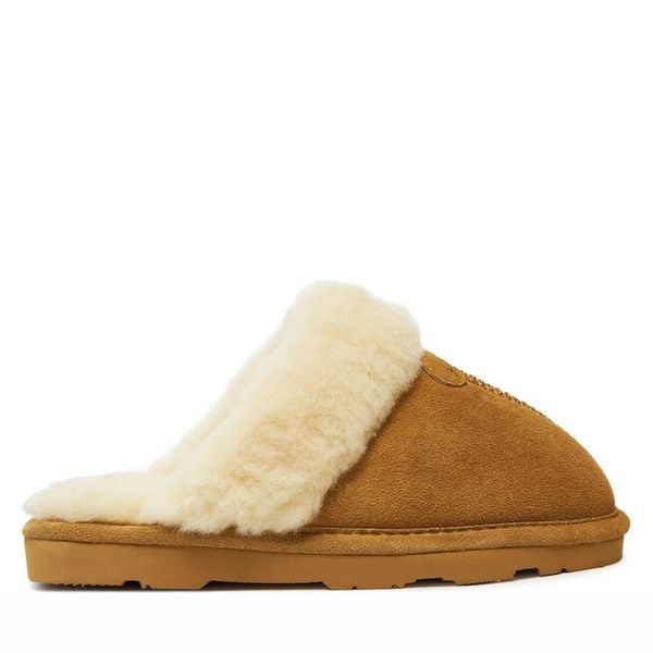 Kapcie Bearpaw. Brązowe kapcie Bearpaw, bez wzorów. Za 209,99 zł.