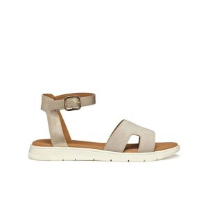 Damskie sandały z klinem Geox Dandra B. Brązowe sandały Geox, bez wzorów, bez obcasa, na koturnie, bez zapięcia. Za 415,50 zł.