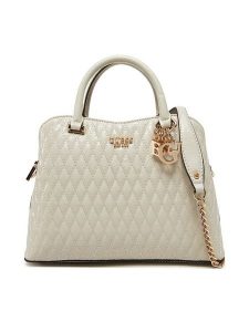 Guess Torebka HWGG96 26060 Écru. Torebki klasyczne Guess, z aplikacjami, ze skóry, bez dodatków. Za 419,99 zł.