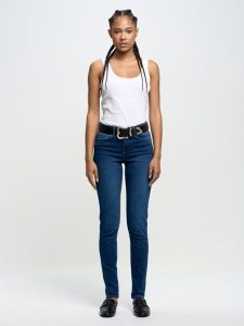 Jeansy damskie skinny niebieskie Adela 358. Niebieskie jeansy Big Star, z bawełny. W wyprzedaży za 299,99 zł.