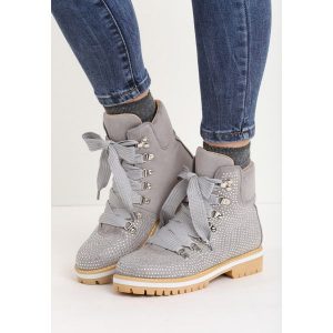 Jasnoszare Traperki Starry. Buty zimowe marki Born2be. Za 64,99 zł.