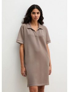Marc O´Polo Bodywear Sukienka w kolorze szarobrązowym rozmiar: XL. Brązowe sukienki xl, bez wzorów, bez kołnierzyka, bez ramiączek, midi. Za 169,95 zł.