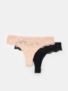 Stringi typu tanga z koronką 2 pack - wielobarwny. Czerwone stringi Sinsay, bez wzorów, z koronki. Za 19,99 zł.