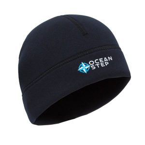 Czapka do chodzenia w wodzie Ocean Step neopren 3 mm. Czarne czapki OCEAN STEP, bez wzorów, z materiału, wakacyjne. Za 79,99 zł.