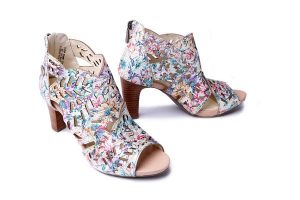 LAURA VITA ALBANE 048 SL316D-4S bleu, sandały damskie. Sandały LAURA VITA, w ażurowe wzory, ze skóry, bez obcasa, na obcasie, bez zapięcia. Za 314,93 zł.