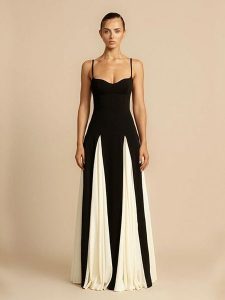 Tazga Sukienka w kolorze czarno-białym rozmiar: 40. Czarne sukienki Tazga, bez wzorów, z tiulu, bez kołnierzyka, bez ramiączek, maxi. Za 178,79 zł.