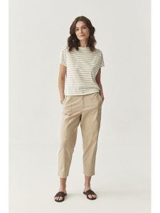 TATUUM Koszulka w kolorze biało-czarnym rozmiar: L. Białe bluzki Tatuum, l, bez wzorów, z bawełny, bez kołnierzyka, bez ramiączek. Za 122,09 zł.