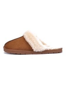 ISLAND BOOT Kapcie "Emesta" w kolorze jasnobrązowym rozmiar: 36. Brązowe kapcie Island Boot, bez wzorów. Za 100,99 zł.