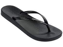 Japonki plażowe damskie Ipanema Anatomic Tan Fem. Czarne klapki Ipanema, bez wzorów, z gumy, bez obcasa, na płaskiej podeszwie. Za 52,99 zł.